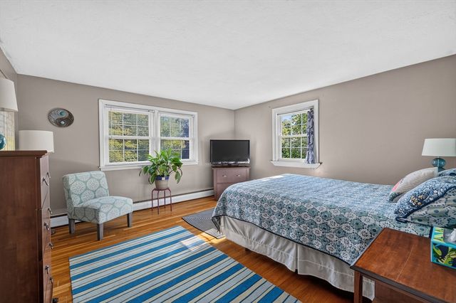 12 Cairnslea Ln, Scituate, MA 02066