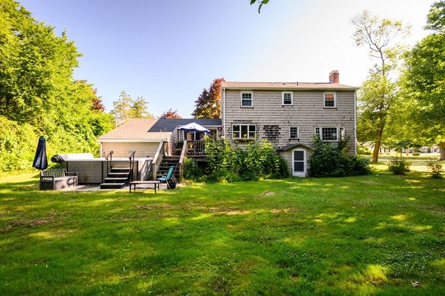 12 Cairnslea Ln, Scituate, MA 02066