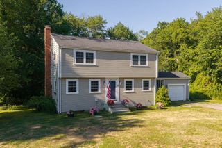 12 Cairnslea Ln, Scituate, MA 02066