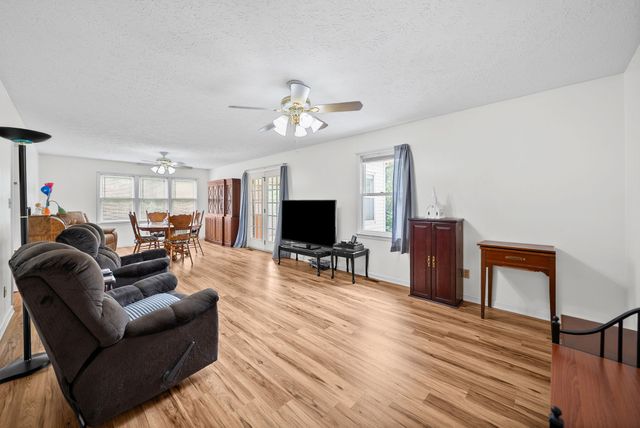278 Earl Slate Rd, Clarksville, TN 37043