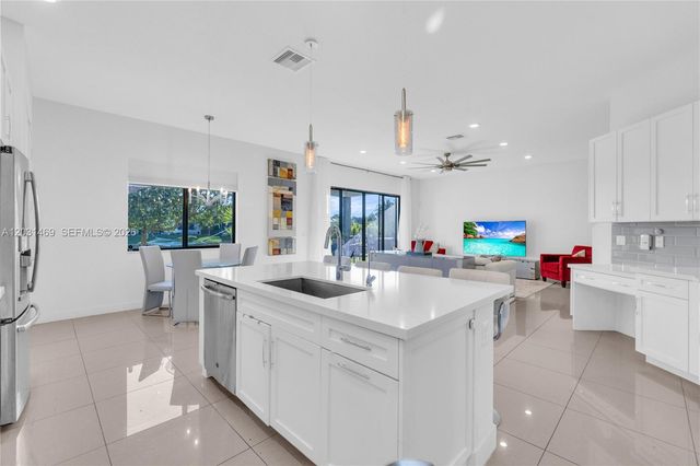 10890 Shore Street, Parkland, FL 33076