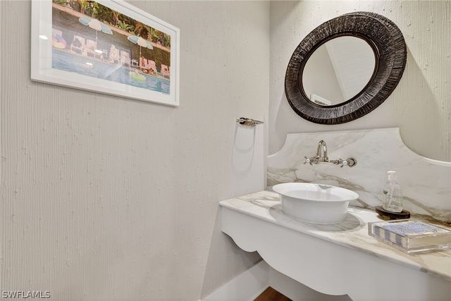 477 3rd AVE S 2, Naples, FL 34102