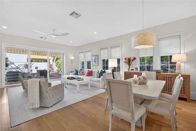 477 3rd AVE S 2, Naples, FL 34102