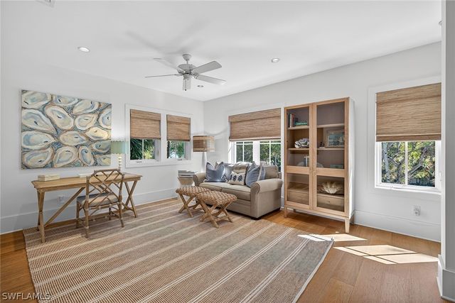 477 3rd AVE S 2, Naples, FL 34102