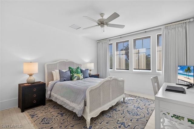 477 3rd AVE S 2, Naples, FL 34102