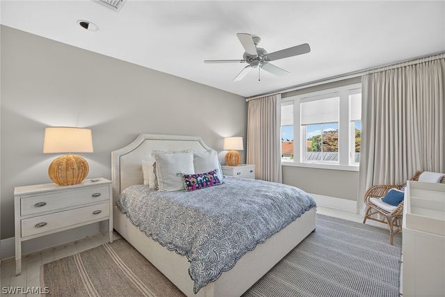 477 3rd AVE S 2, Naples, FL 34102