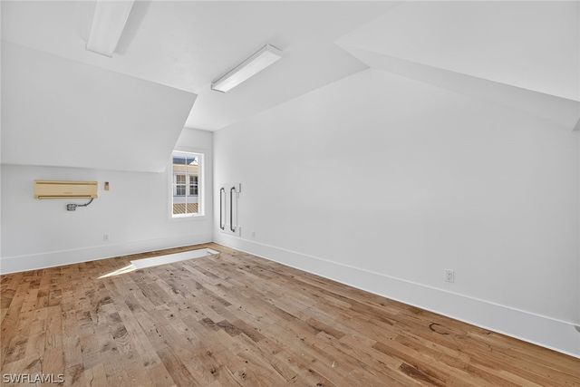 477 3rd AVE S 2, Naples, FL 34102