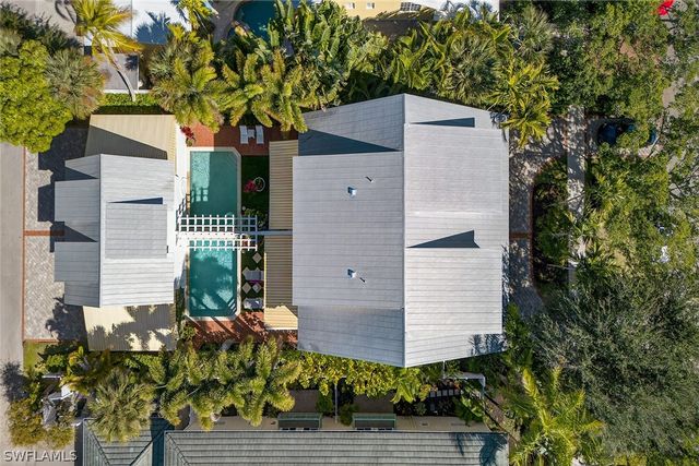 477 3rd AVE S 2, Naples, FL 34102