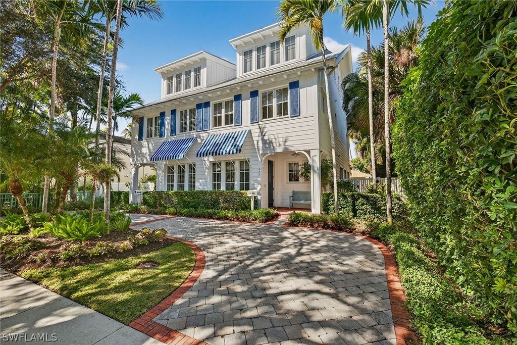 477 3rd AVE S 2, Naples, FL 34102