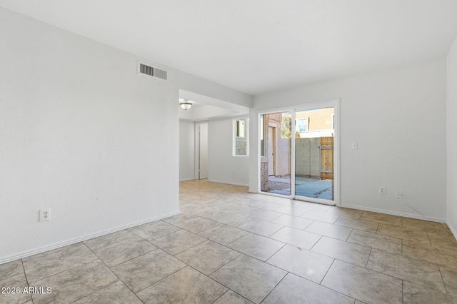4014 S 44th Way, Phoenix, AZ 85040