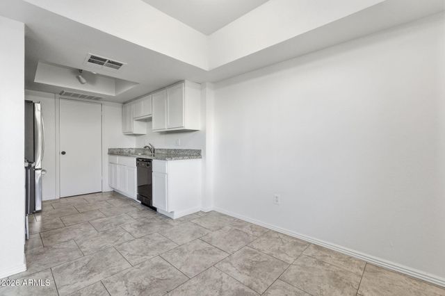 4014 S 44th Way, Phoenix, AZ 85040