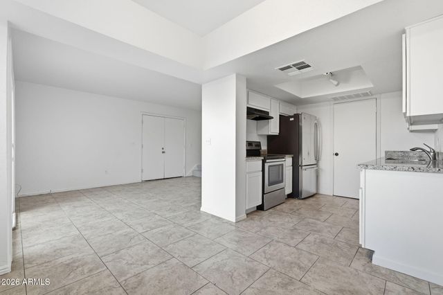 4014 S 44th Way, Phoenix, AZ 85040
