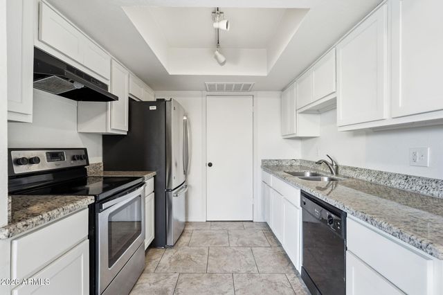 4014 S 44th Way, Phoenix, AZ 85040
