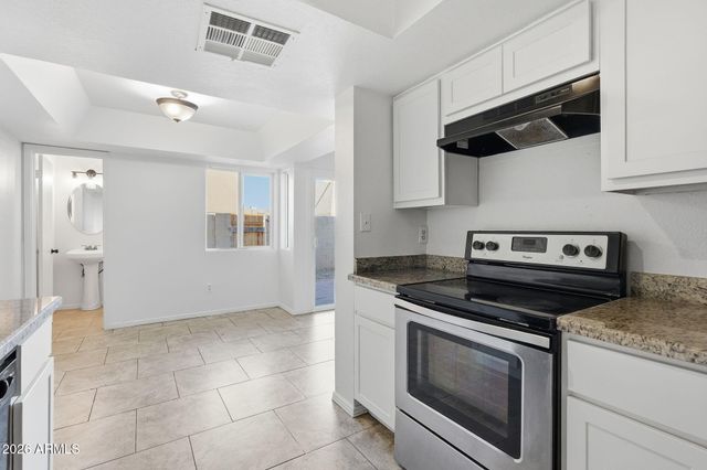 4014 S 44th Way, Phoenix, AZ 85040