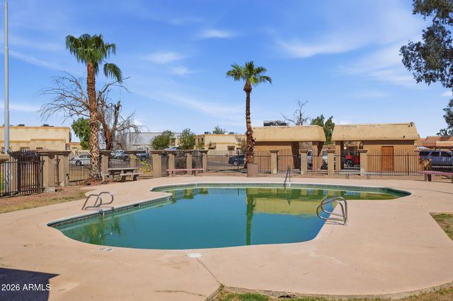 4014 S 44th Way, Phoenix, AZ 85040