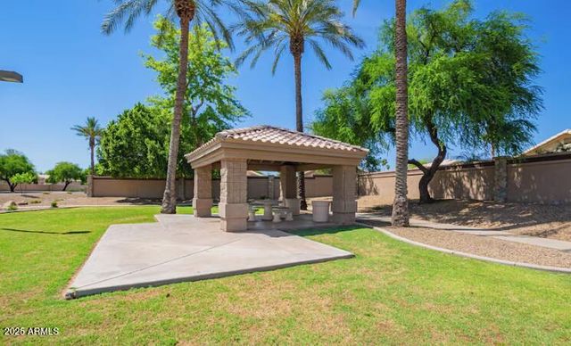 7276 W ORAIBI Drive, Glendale, AZ 85308