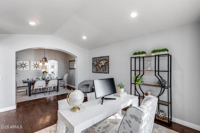 7276 W ORAIBI Drive, Glendale, AZ 85308