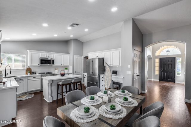 7276 W ORAIBI Drive, Glendale, AZ 85308