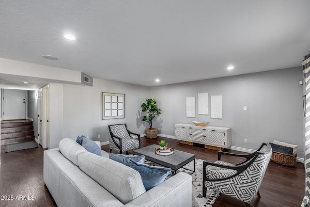 7276 W ORAIBI Drive, Glendale, AZ 85308