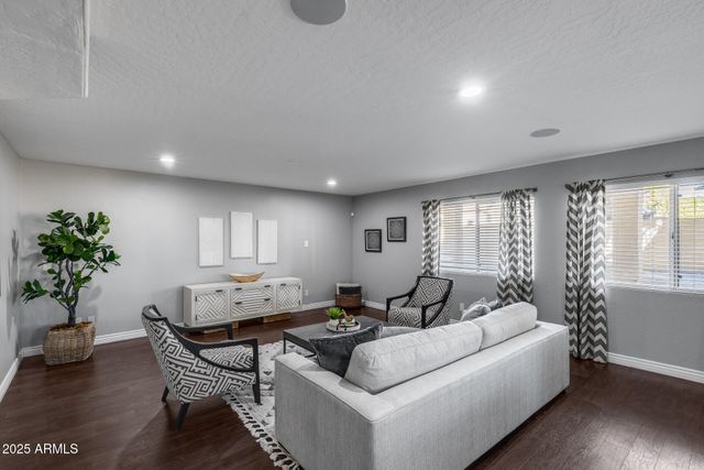 7276 W ORAIBI Drive, Glendale, AZ 85308