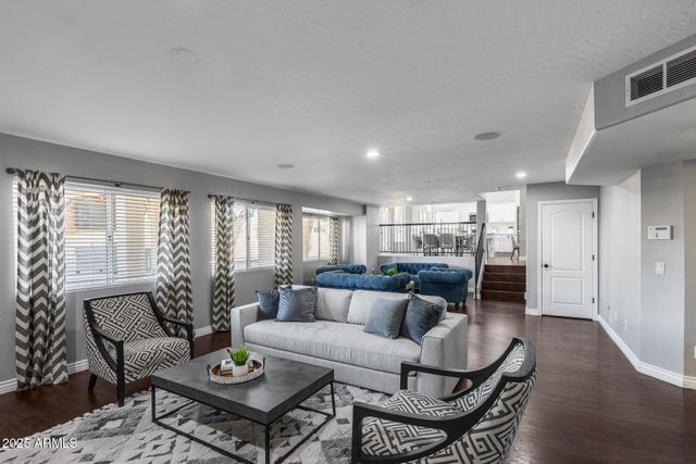 7276 W ORAIBI Drive, Glendale, AZ 85308