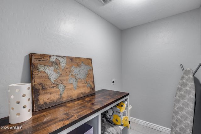 7276 W ORAIBI Drive, Glendale, AZ 85308