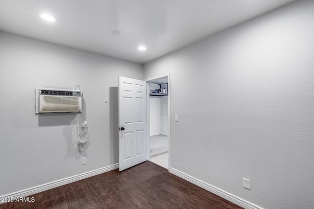 7276 W ORAIBI Drive, Glendale, AZ 85308