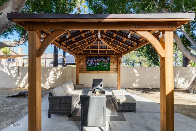 7276 W ORAIBI Drive, Glendale, AZ 85308