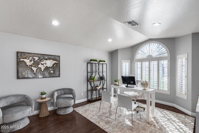 7276 W ORAIBI Drive, Glendale, AZ 85308