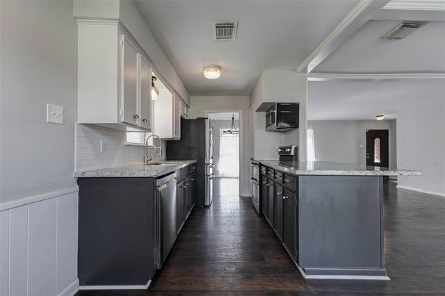 12710 Westleigh Drive, Houston, TX 77077