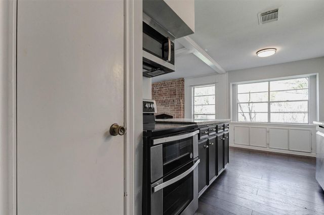 12710 Westleigh Drive, Houston, TX 77077