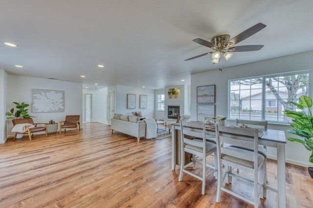 172 Paddon Place, Marina, CA 93933