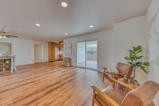 172 Paddon Place, Marina, CA 93933