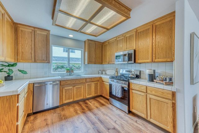 172 Paddon Place, Marina, CA 93933