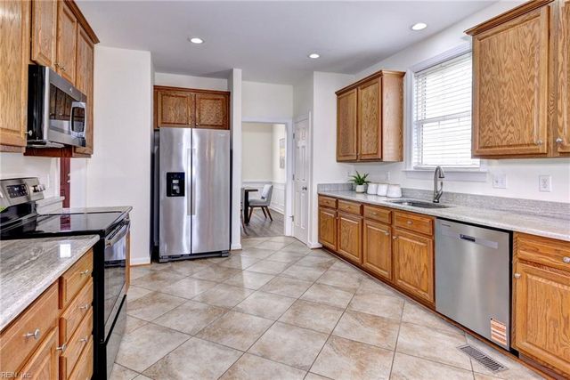 4023 Thorngate DR, Williamsburg, VA 23188