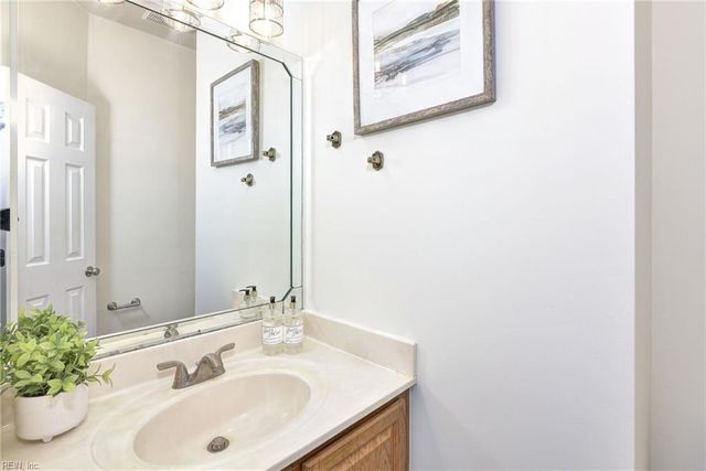 4023 Thorngate DR, Williamsburg, VA 23188