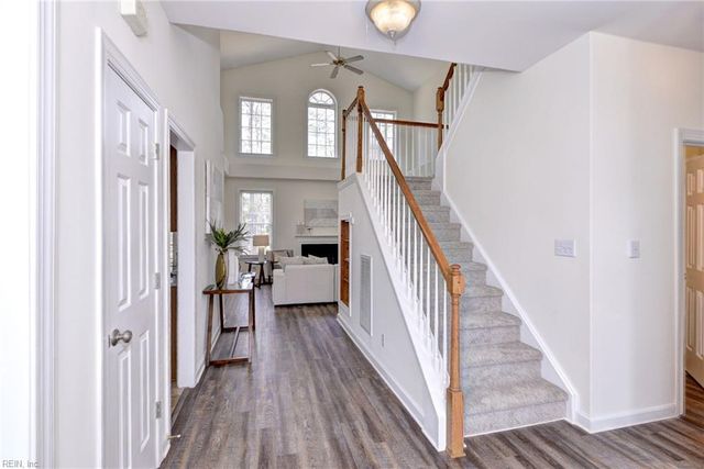4023 Thorngate DR, Williamsburg, VA 23188