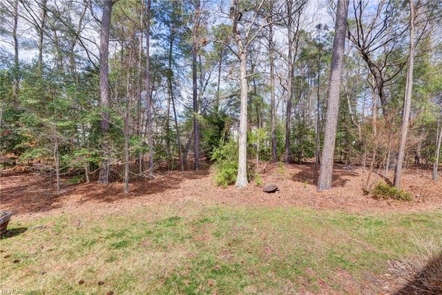 4023 Thorngate DR, Williamsburg, VA 23188