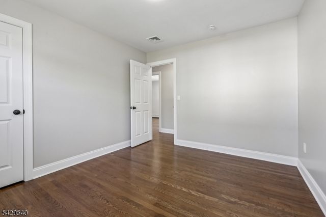 480 Boyden Ave, Maplewood Twp., NJ 07040