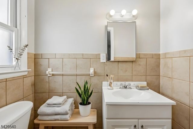480 Boyden Ave, Maplewood Twp., NJ 07040