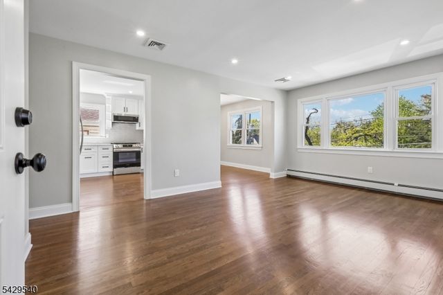 480 Boyden Ave, Maplewood Twp., NJ 07040
