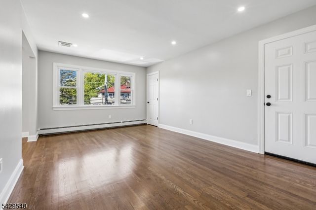 480 Boyden Ave, Maplewood Twp., NJ 07040