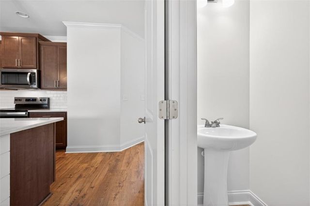 5524 Garens Way, Flowery Branch, GA 30542