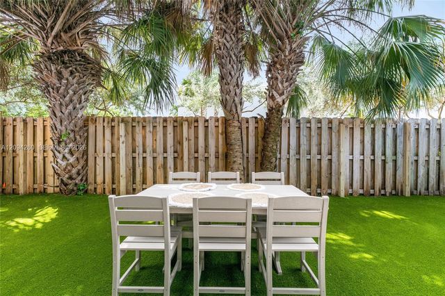 1123 NE 23rd Terrace, Pompano Beach, FL 33062