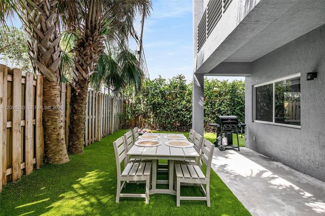 1123 NE 23rd Terrace, Pompano Beach, FL 33062