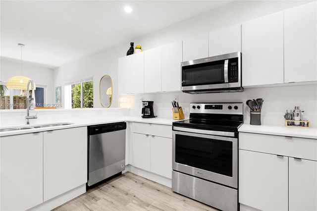 1123 NE 23rd Terrace, Pompano Beach, FL 33062