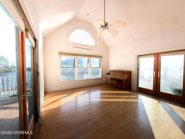 1035 Laurel Boulevard, Lanoka Harbor, NJ 08734