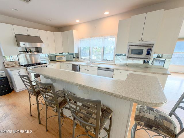 1035 Laurel Boulevard, Lanoka Harbor, NJ 08734