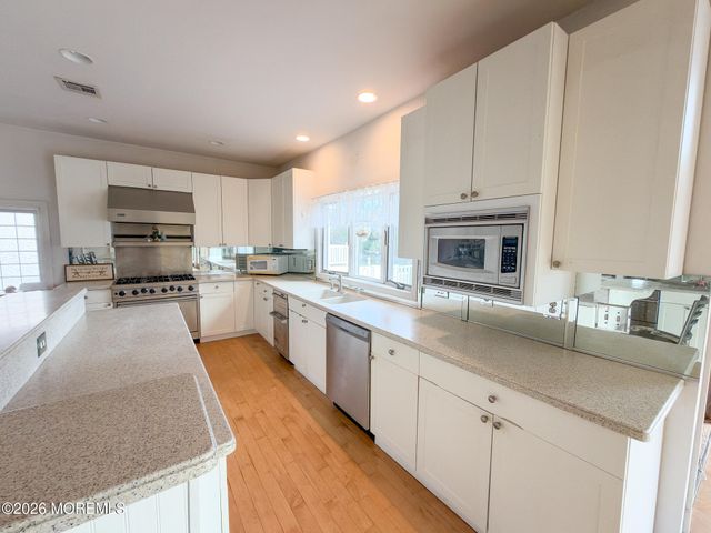 1035 Laurel Boulevard, Lanoka Harbor, NJ 08734