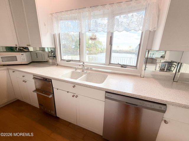1035 Laurel Boulevard, Lanoka Harbor, NJ 08734